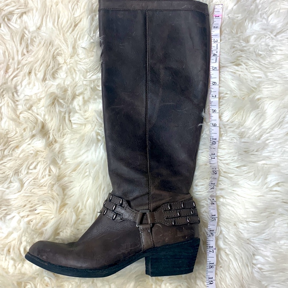 Antonio Melani Leather Tall boot size 8 color is what I would call sealskin. - Picture 12 of 12